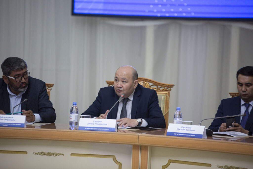 «Конституционный референдум: экспертное мнение» – заседание «Sarap» состоялось в Усть-Каменогорске